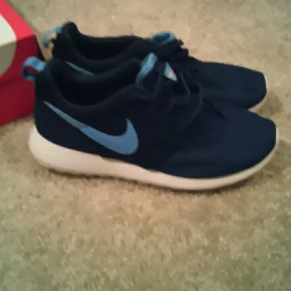 Nike rosheruns.