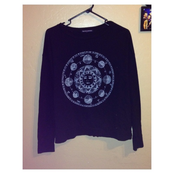 Brandy Melville Sweatshirt