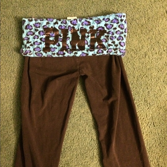 PINK VS cheetah crop leggings  size small - Picture 4 of 4
