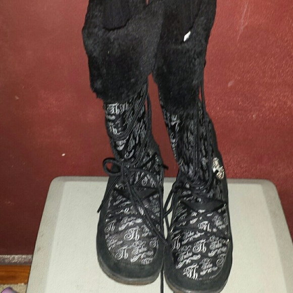 FUBU boots