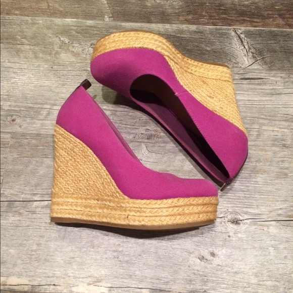 Aldo Fuchsia wedge heels