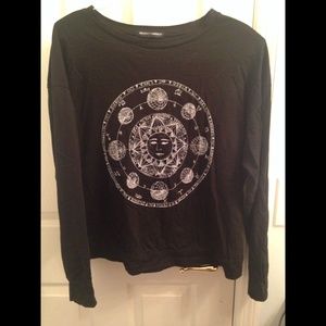 ❗️SOLD ❗️Brandy Melville zodiac wheel shirt