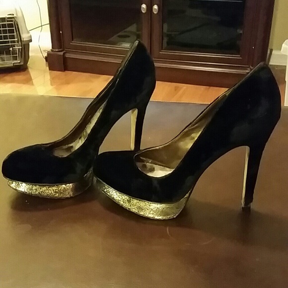 Sold....Sam Edelman - Picture 2 of 3