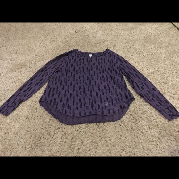 Cute purple feather shirt