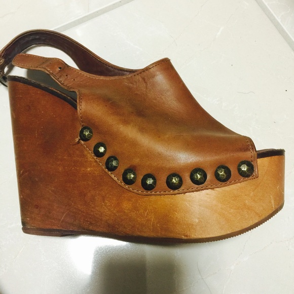 Brown wedges