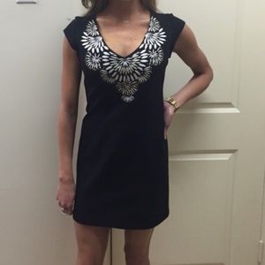 🎉🎉HP🎉🎉Black embroidered and gold stud dress