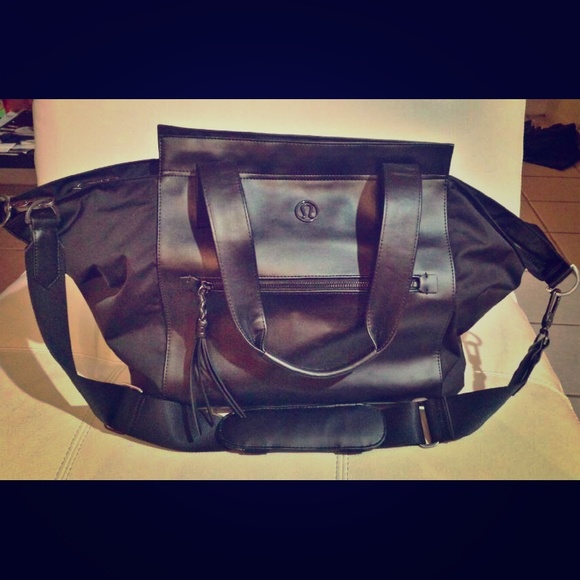 Lululdmon Black/pink