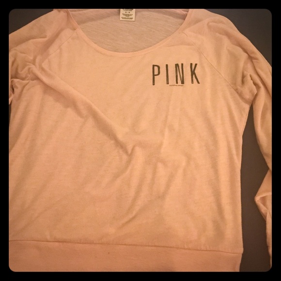 Long sleeve Victoria's Secret shirt!🎀