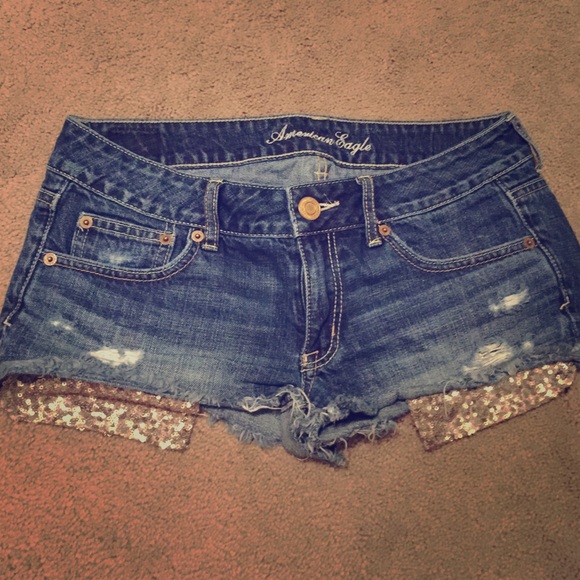 American Eagle Outfitters Pants - American Eagle shorts 💘