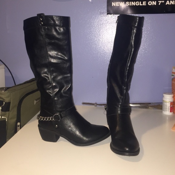 Black Nicole boots