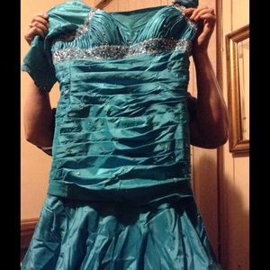PROM DRESS