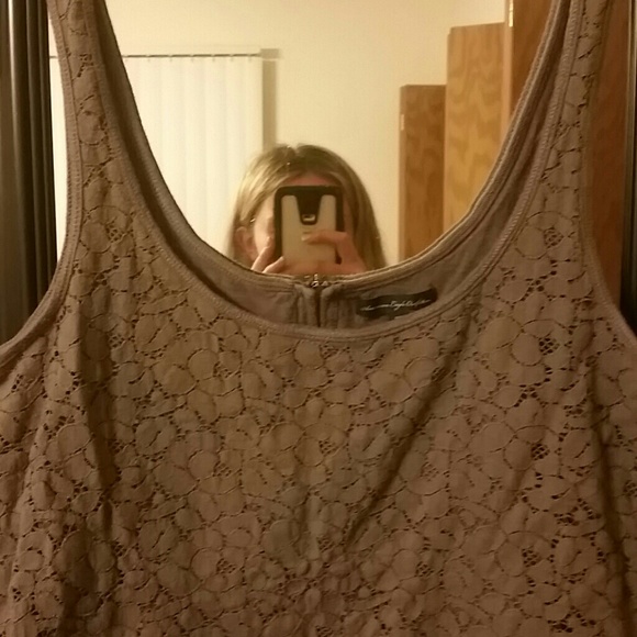 AE gray floral top - Picture 3 of 4