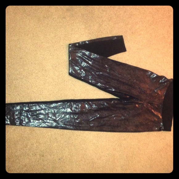 PINK Victoria's Secret metallic charcoal leggings