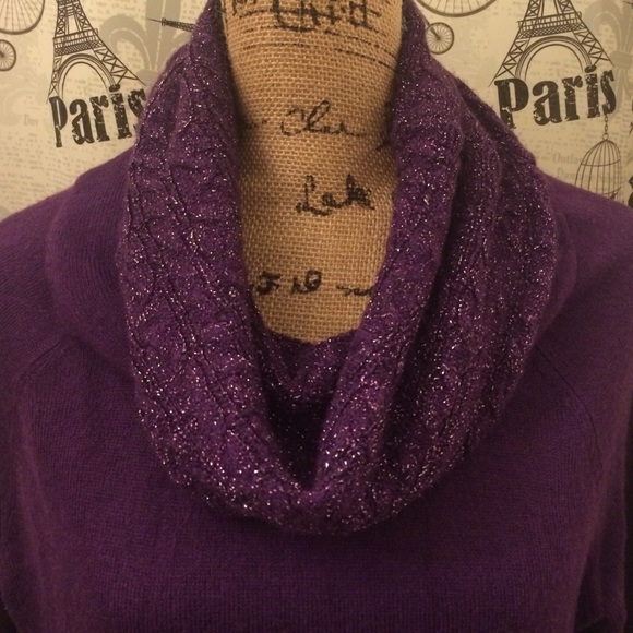 sweater - Picture 2 of 2