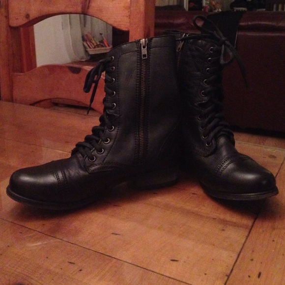 Steve Madden Troopa Boots