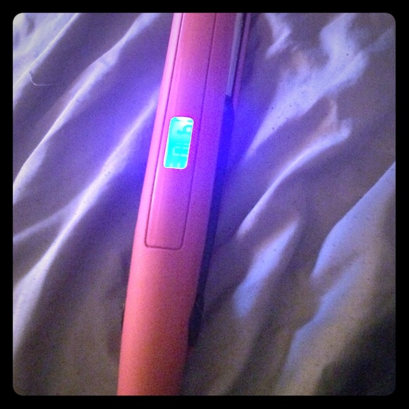 Digital flat iron