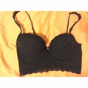 ♦️SOLD IN BUNDLE♦️Gilly Hicks bustier bra