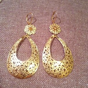 Gold color earrings