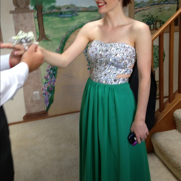 Green chiffon prom dress