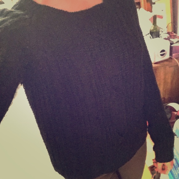 Black forever 21 sweater