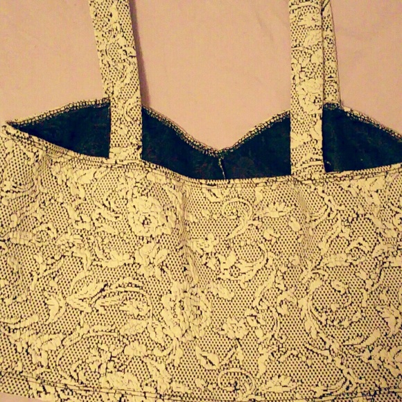 Crop top - Picture 2 of 2