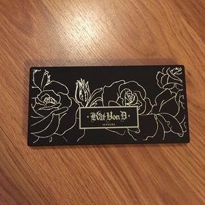 Kat Von D true romance eyeshadow palette