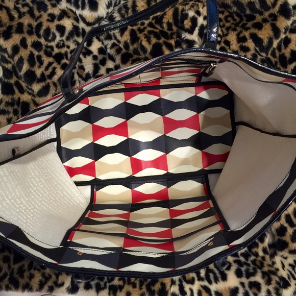 Kate Spade Red Abstract Bow Large Tote - Picture 2 of 4