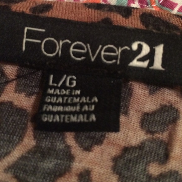 F21 Cheetah Crop Top - Picture 2 of 3