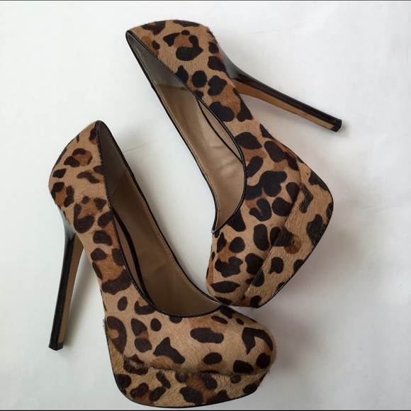Steve Madden Leopard Pumps