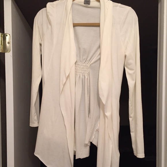 SOLD!!!!!! Off white open cardigan+ jeans+shirt