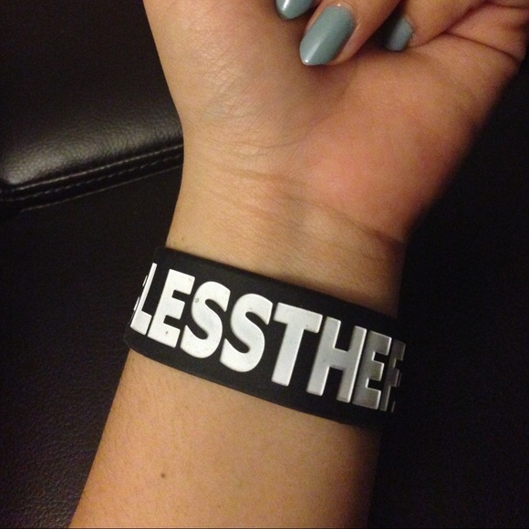 (2 for $4) Blessthefall Rubber Bracelet - Picture 4 of 4