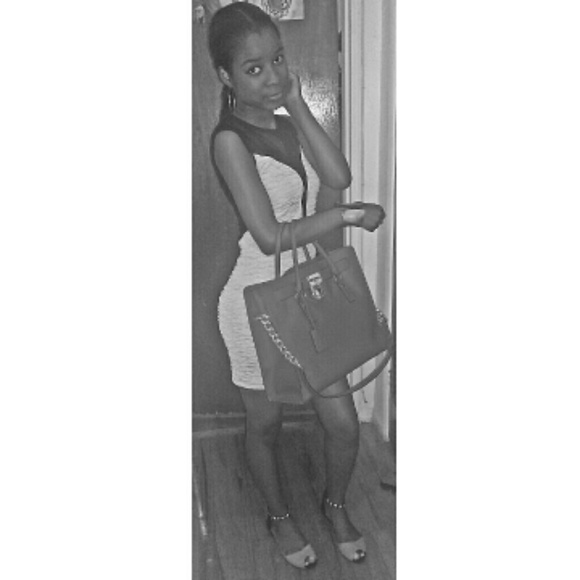 Bodycon short dress - Picture 2 of 2