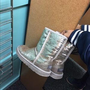Sequin Ugg Size 6 🅿️🅿️💰 only