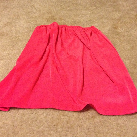 Red strapless top with elastic