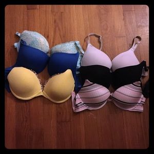 6 VS Bras size 34c.
