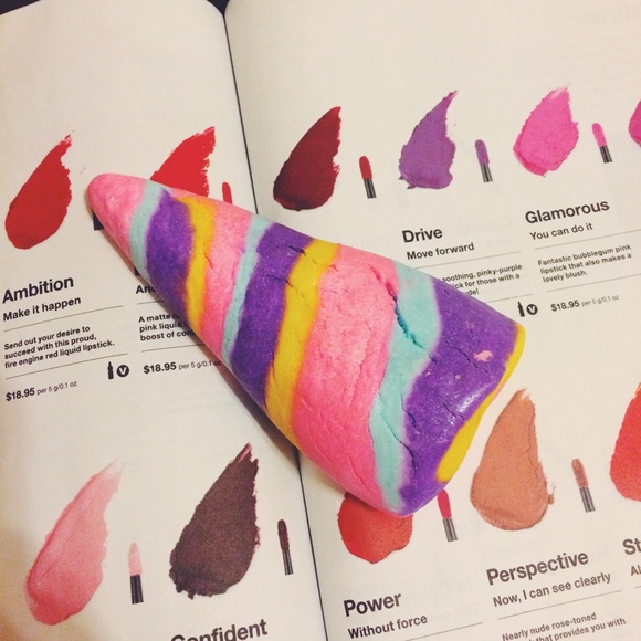 LUSH Unicorn Horn Bubble Bar Vday 2015 Exclusive