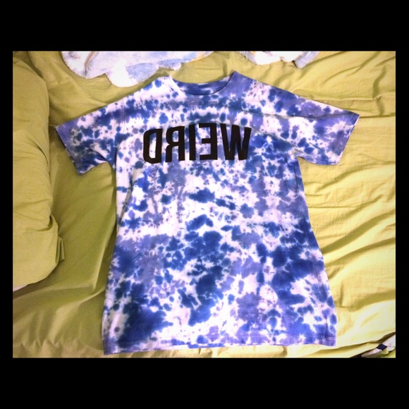 WIERD Tye dye tshirt
