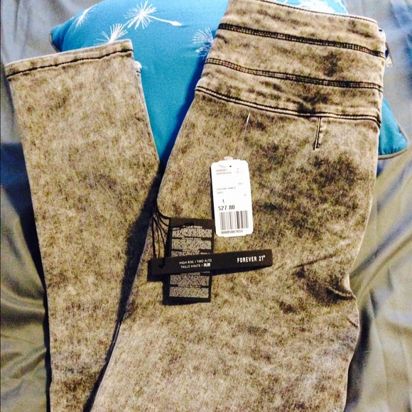 High waist skinny jeans.