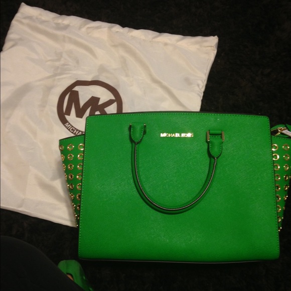Green Michael Kors purse! Will consider trade!! - Picture 4 of 4