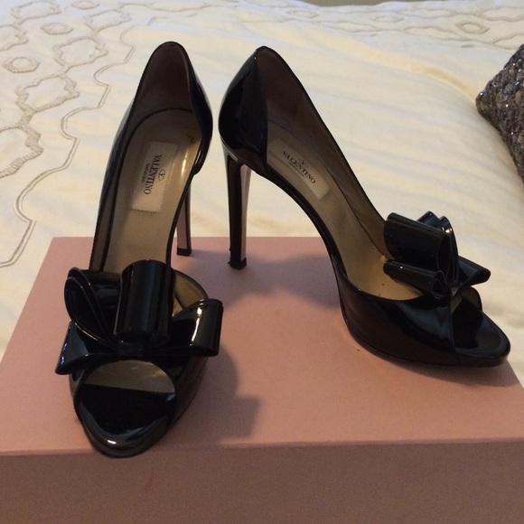 Valentino bow pumps