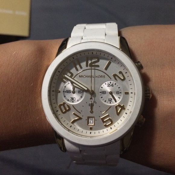 🚫SOLD🚫 thru Pa ypal! MK White & Gold Watch ⌚️ - Picture 3 of 4