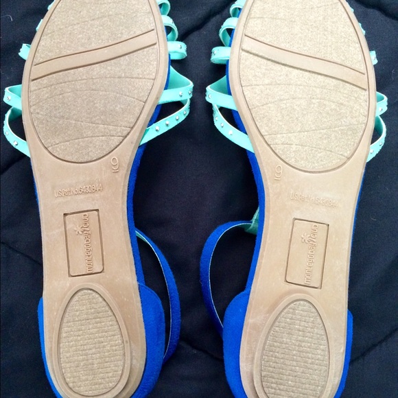 SOLD❗️Two tone Blue flats/sandals - Picture 3 of 3