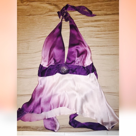 Beautiful halter top!