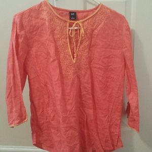 Gap shirt