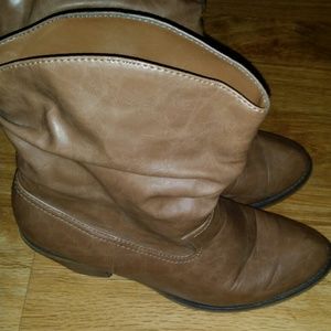 American Eagle boots
