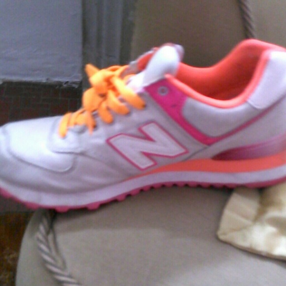 New balance shoe