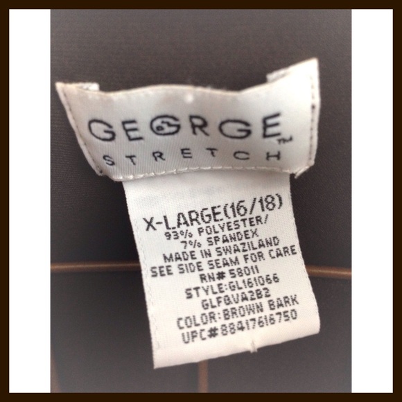 Brown Ruffle Front V-Neck Top. - Picture 3 of 3