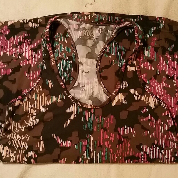 Workout Tank - Picture 3 of 4