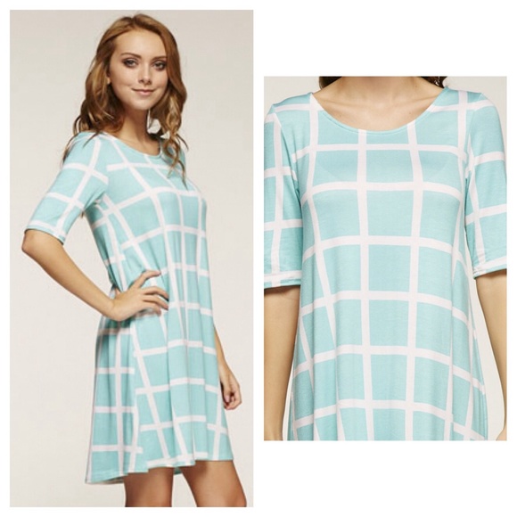 ‼️SALE‼️Checkered Pattern Spring Tunic - Picture 2 of 3