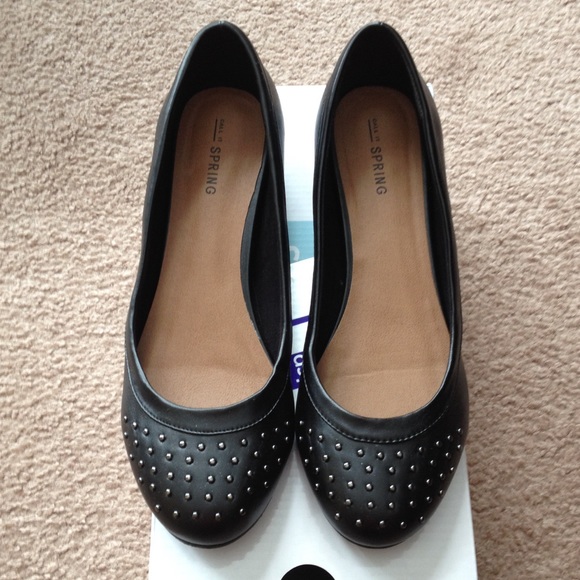 Studded flats